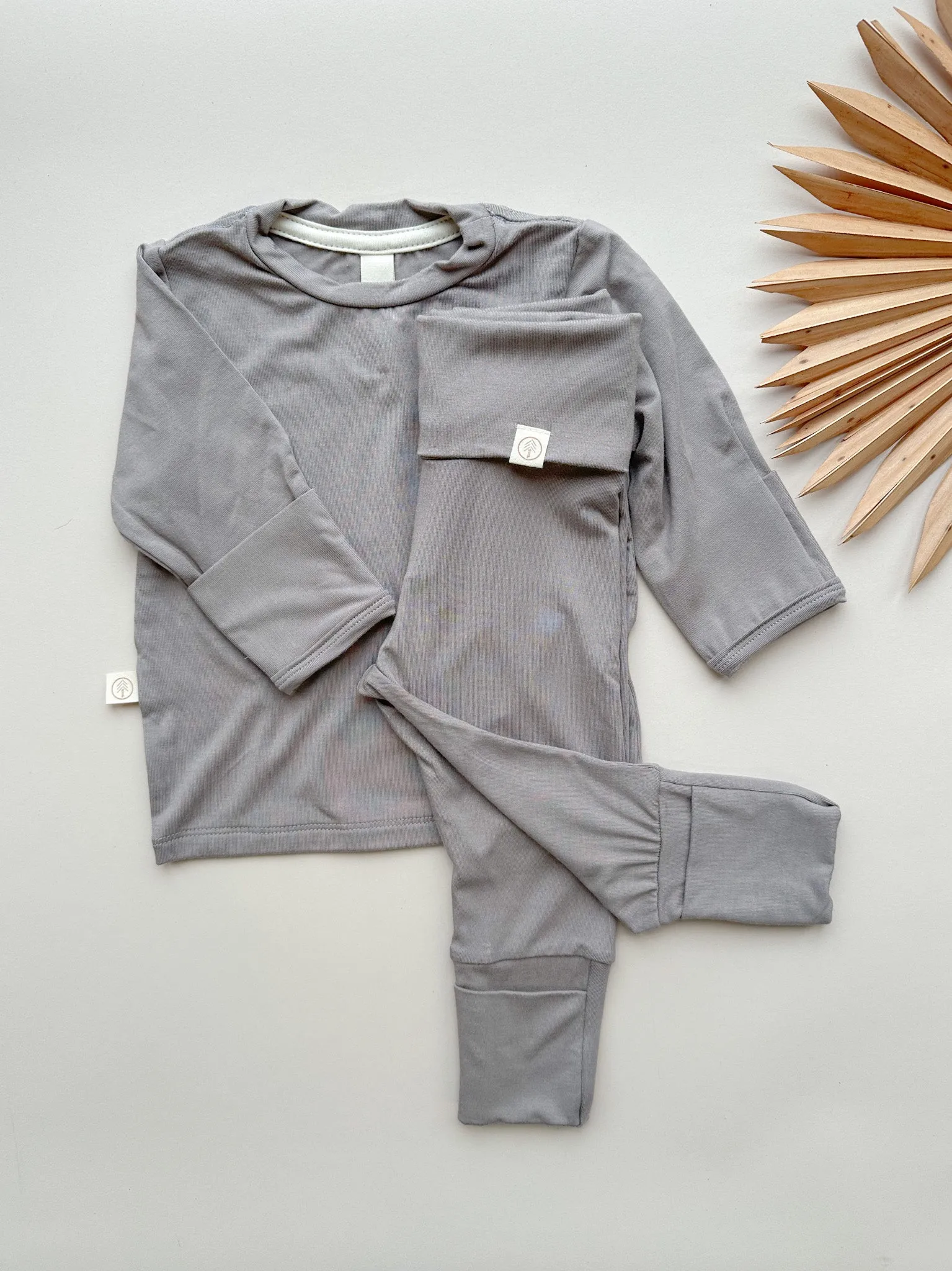 Long Sleeve T-shirt or Bodysuit with Mittens | Baby & Toddler | Luxury Bamboo | Cappuccino